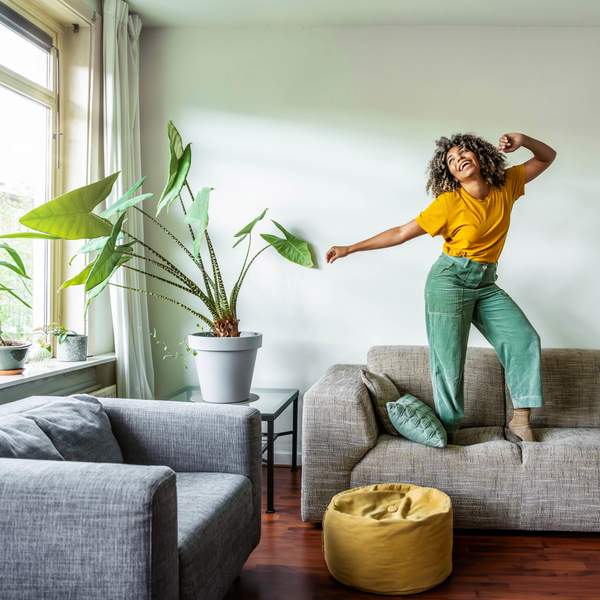 10 Quick & Easy Ways To Give Yourself An All-Natural Dopamine Hit