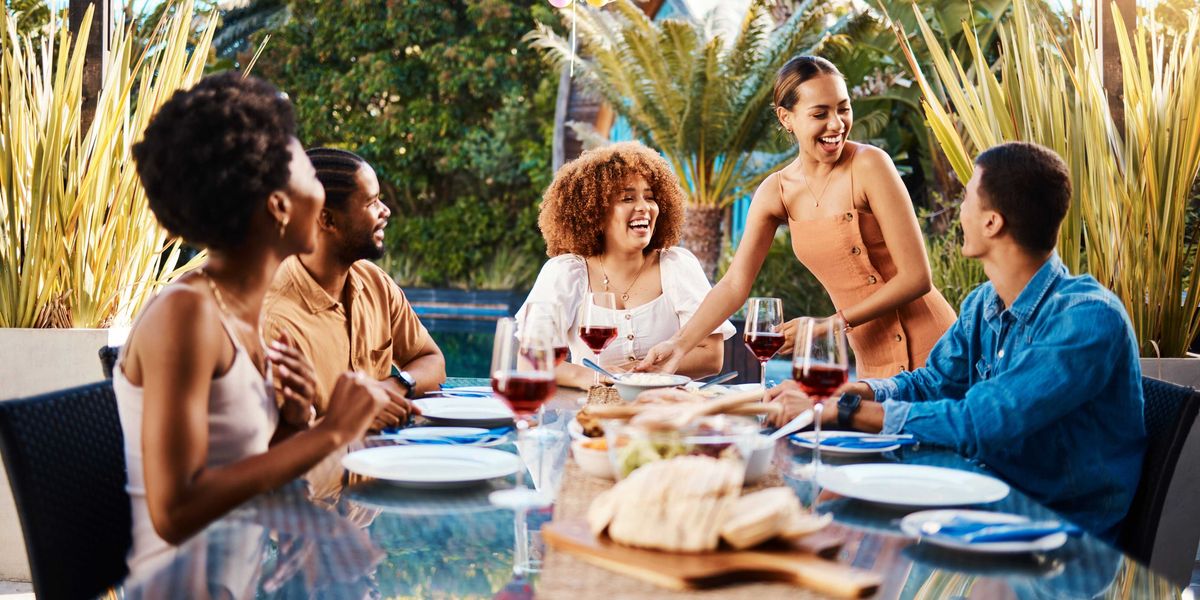 Give Thanks: 10 Tips For Hosting An Absolutely Awesome Friendsgiving