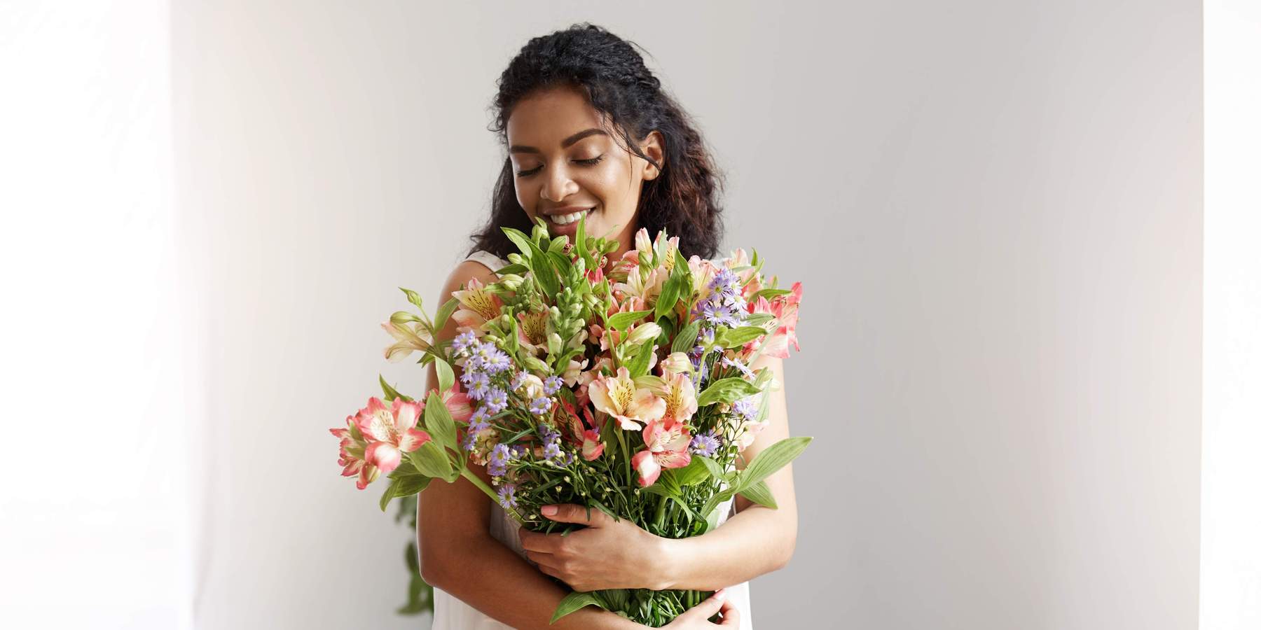 Love Fresh Flowers? Here Are Tips To Make Them Last Longer