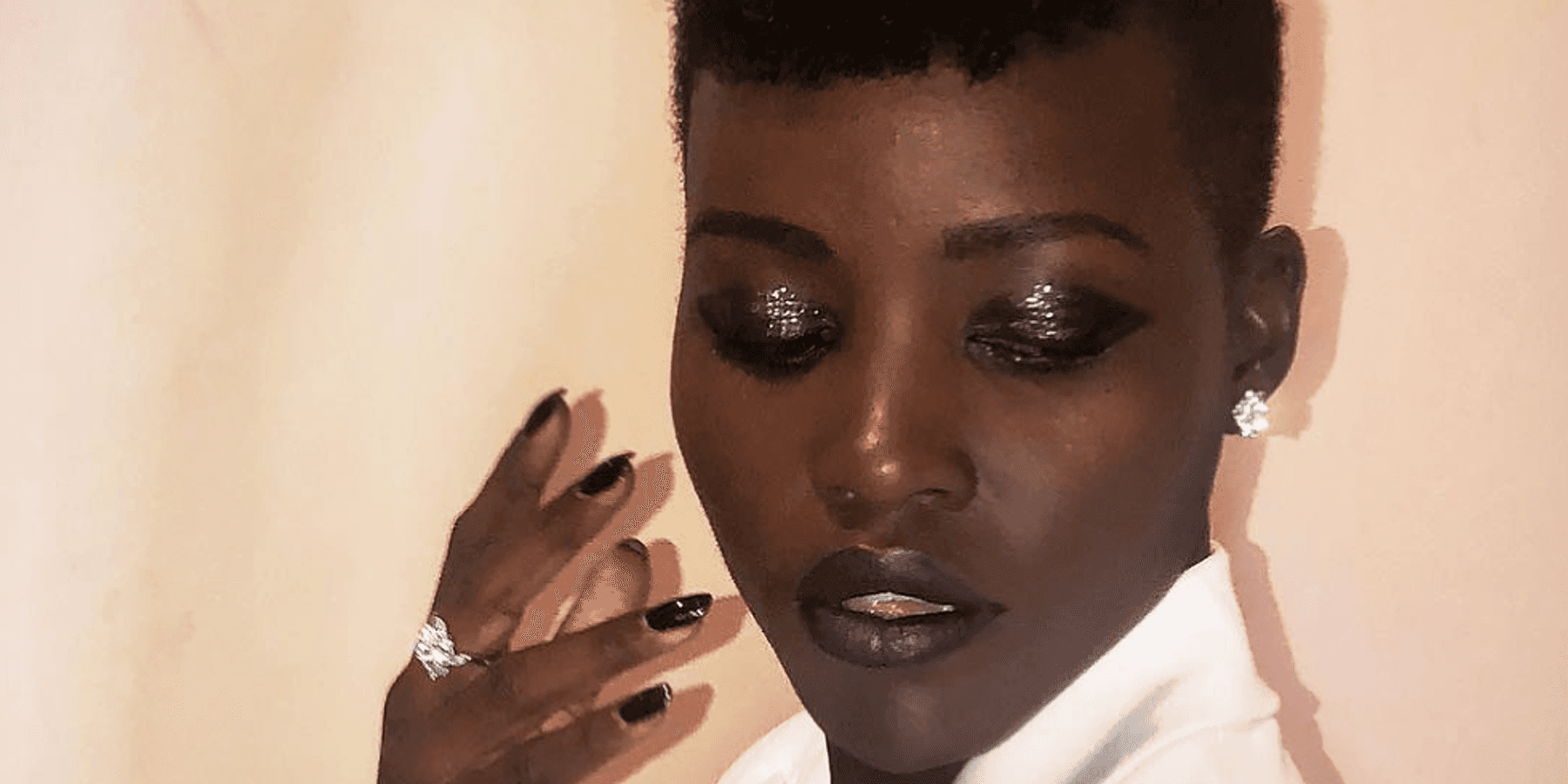 These Glittery Makeup Looks Will Make You The Star Of Every Holiday Soirée This Season