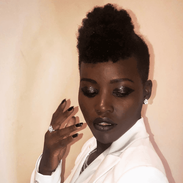 These Glittery Makeup Looks Will Make You The Star Of Every Holiday Soirée This Season