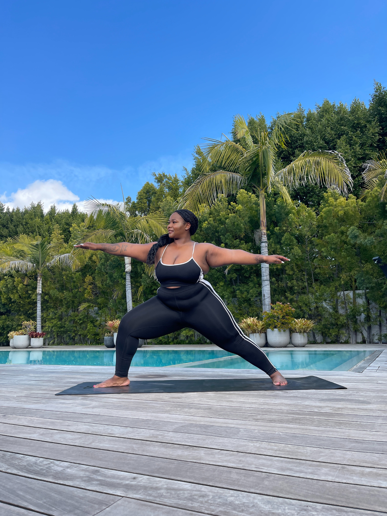 Postpartum-yoga-poses-engage-pelvic-floor