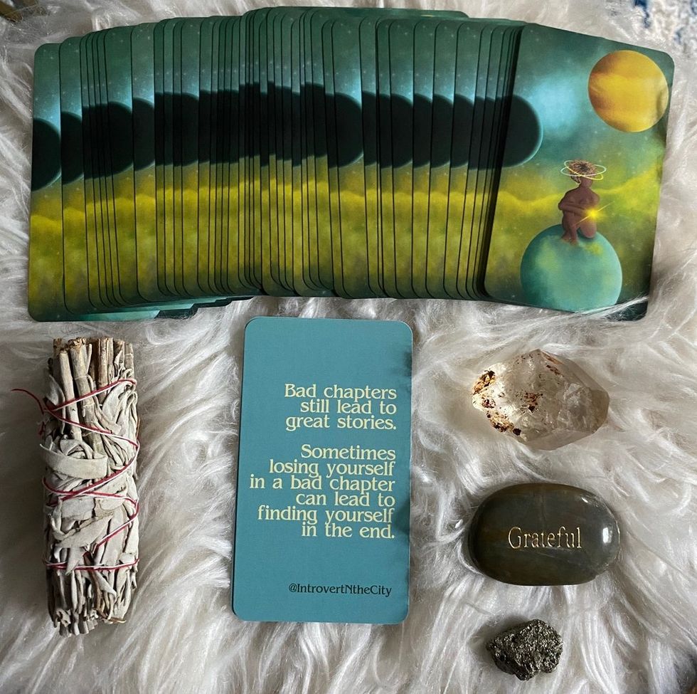 mindful-moon-deck-card-sage-intentions-affirmations