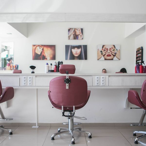 Why Tipping Your Hair Stylist Should Be A Part Of Your Budget