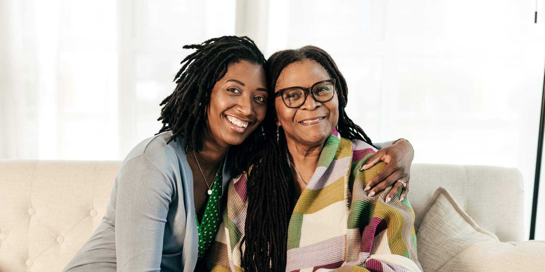 Portrait-of-adult-daughter-and-her-mom