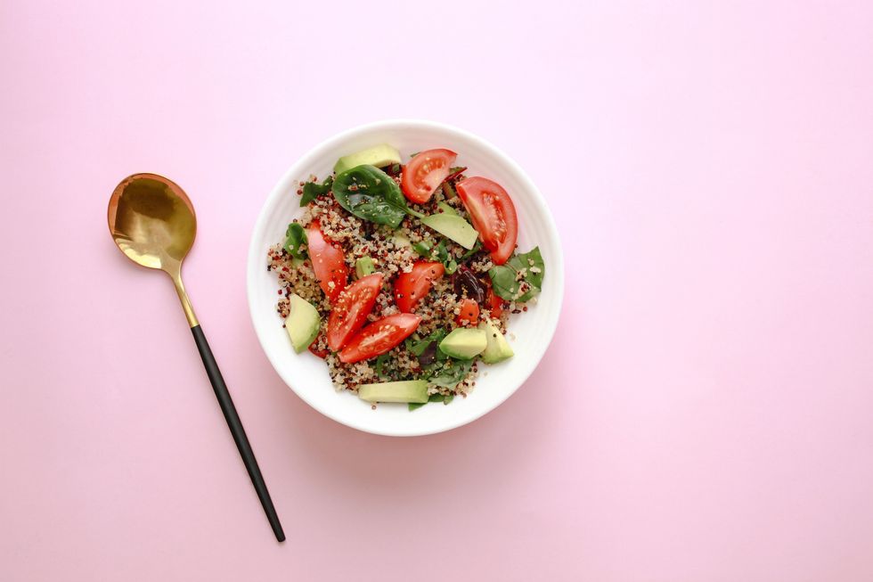 Quinoa-pink-background