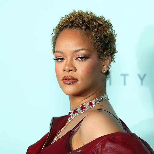 Rihanna-celebrities-postpartum-hair-loss