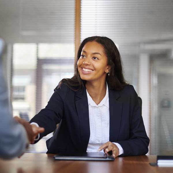 Smart-money-questions-to-ask-before-accepting-a-job-offer