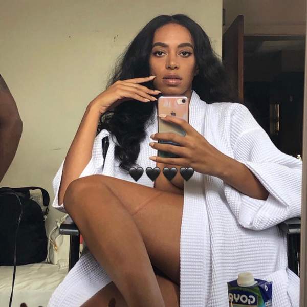 Solange mirror selfie Instagram