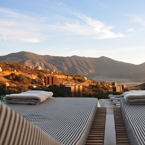 A Guide To Traveling Abroad Without Breaking the Bank