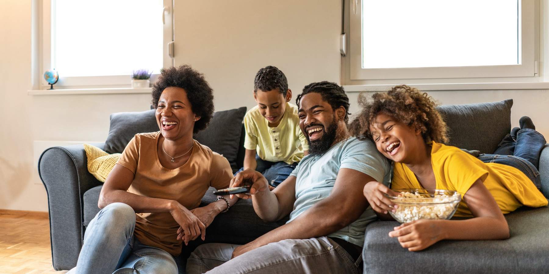 Thanksgiving-movie-marathon-family