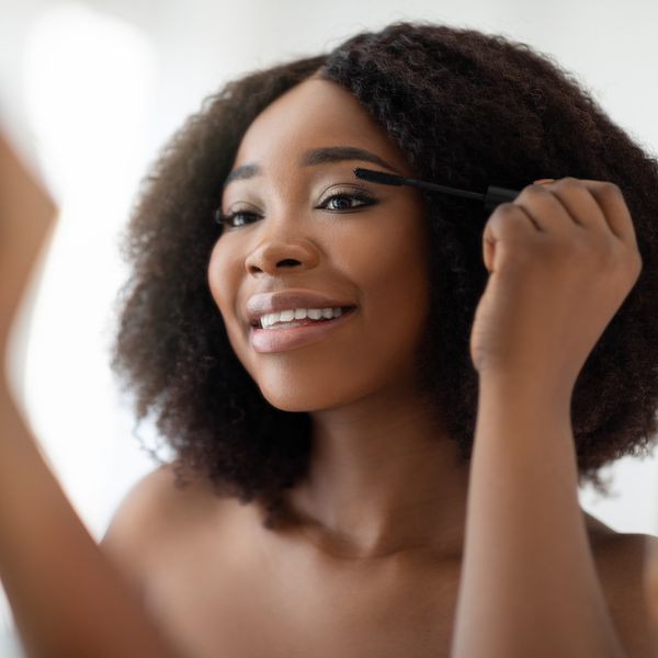 Ways-to-naturally-grow-eyelashes-at-home