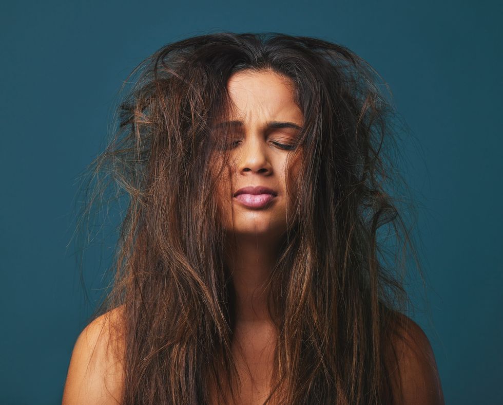 What-causes-frizz